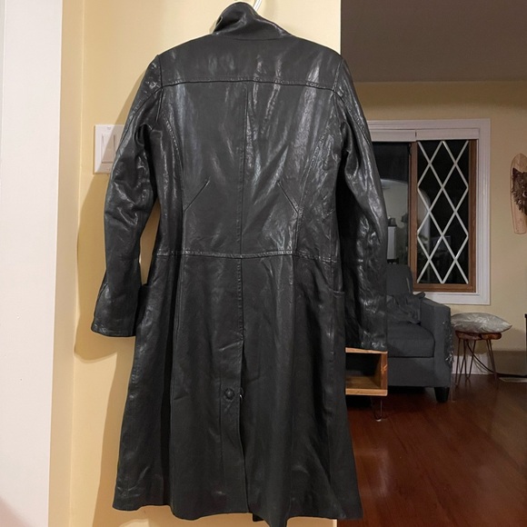 Danier Leather / Wool Trench Coat - Picture 8 of 8